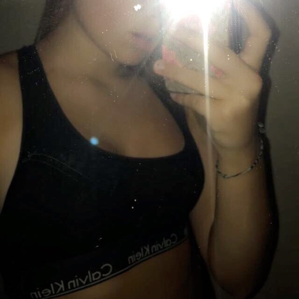 Sports bra